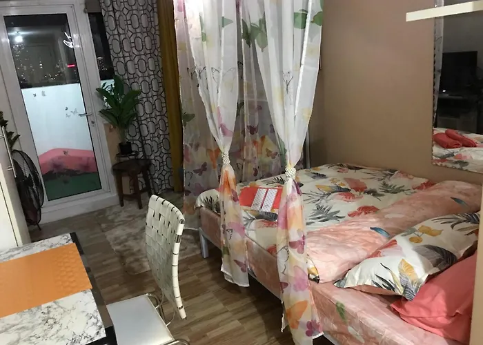Cosy With Balcony 100mbps And Netflix Apartment *
